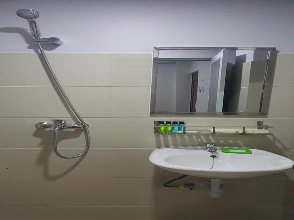 Asian Smile Hotel Янгон Екстер'єр фото