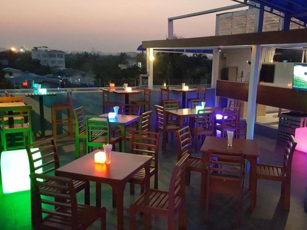 Asian Smile Hotel Янгон Екстер'єр фото