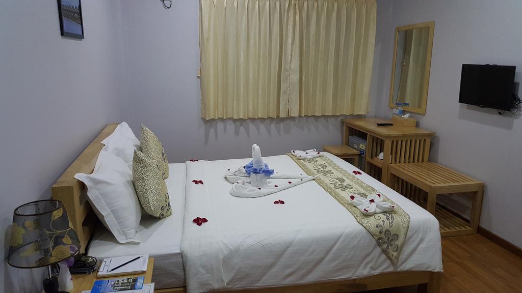 Asian Smile Hotel Янгон Екстер'єр фото