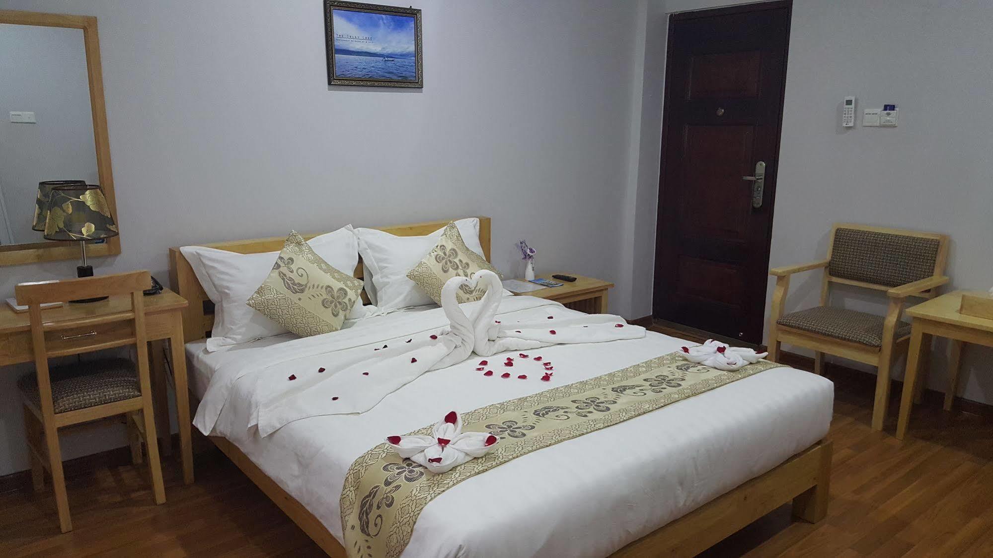 Asian Smile Hotel Янгон Екстер'єр фото