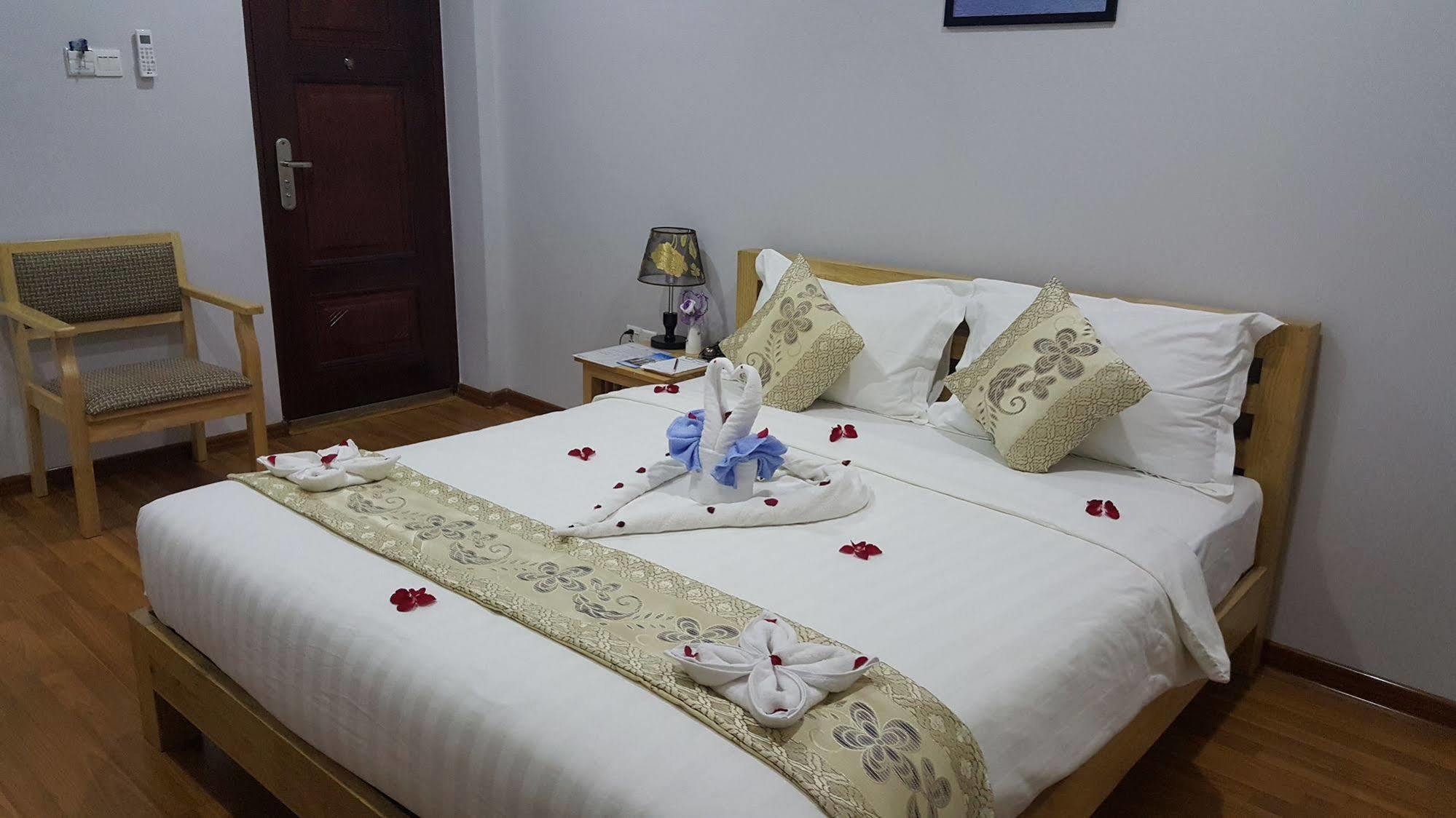 Asian Smile Hotel Янгон Екстер'єр фото
