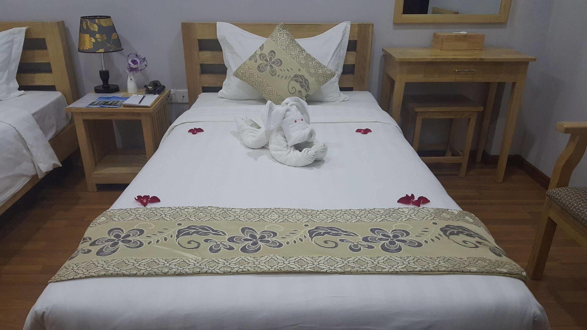 Asian Smile Hotel Янгон Екстер'єр фото