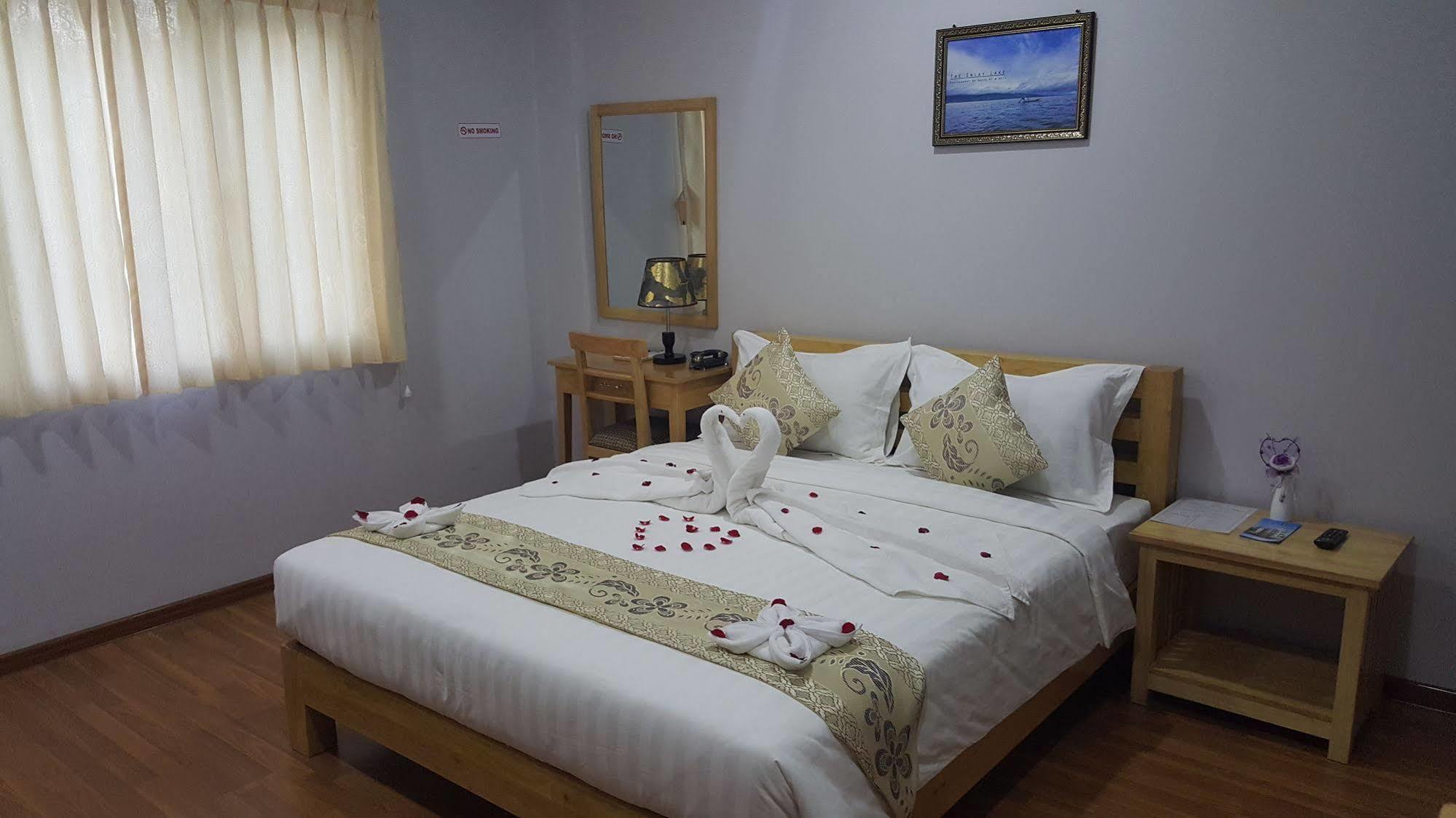 Asian Smile Hotel Янгон Екстер'єр фото